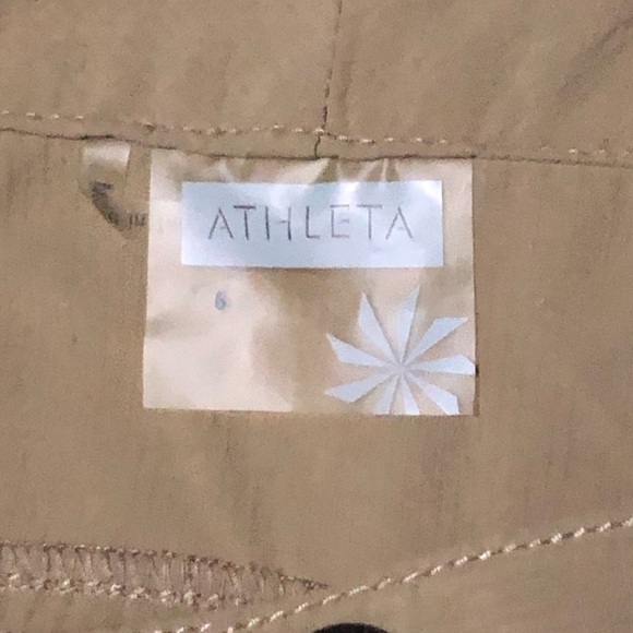 Athleta Shorts Women's 6 Khaki Tan Athletic 2 Button Casual Gym Running 5" Short - Picture 2 of 6